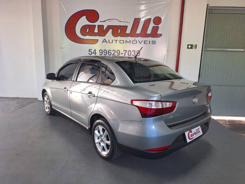 FIAT - GRAND SIENA - 2014/2015 - Cinza - R$ 40.900,00