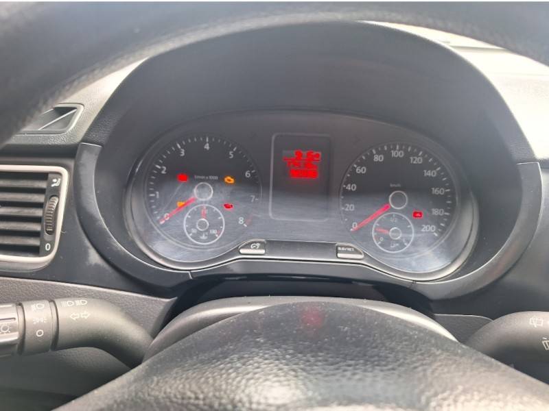 VOLKSWAGEN - FOX - 2012/2013 - Branca - Sob Consulta