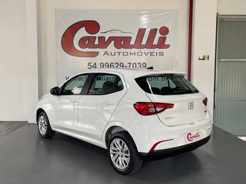 FIAT - ARGO - 2021/2022 - Branca - R$ 61.900,00