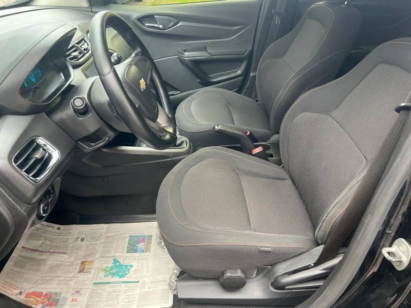 CHEVROLET - ONIX - 2014/2015 - Preta - R$ 51.900,00