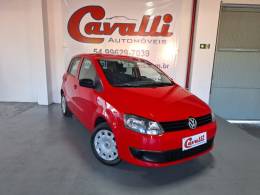 VOLKSWAGEN - FOX - 2013/2014 - Vermelha - R$ 40.900,00