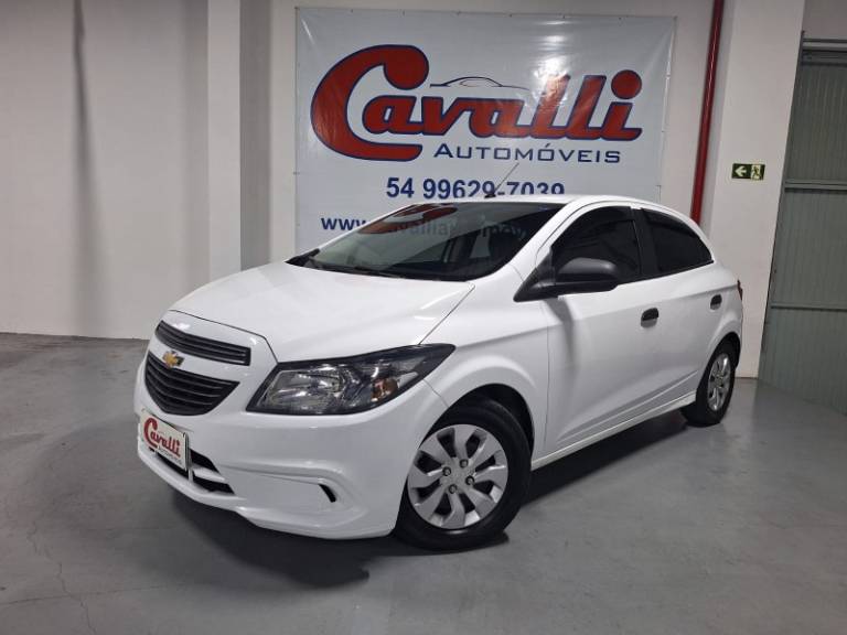 CHEVROLET - ONIX - 2018/2019 - Branca - R$ 50.900,00