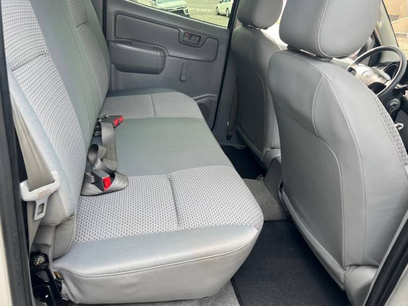 TOYOTA - HILUX - 2009/2009 - Prata - R$ 84.900,00