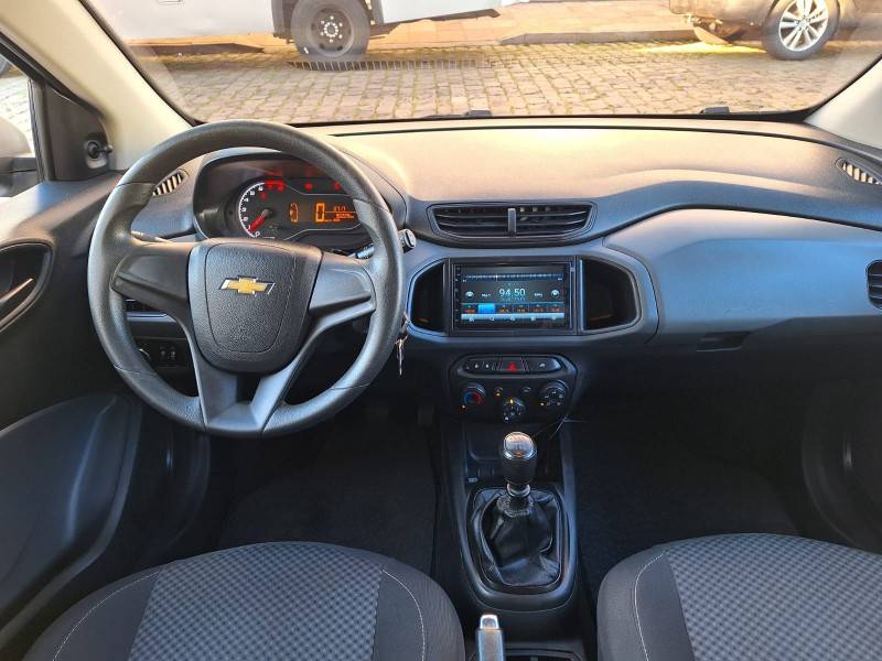 CHEVROLET - ONIX - 2019/2020 - Branca - R$ 52.900,00