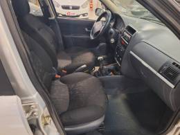 FIAT - PALIO - 2005/2006 - Prata - R$ 24.900,00