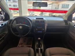 VOLKSWAGEN - POLO SEDAN - 2010/2011 - Prata - R$ 38.900,00