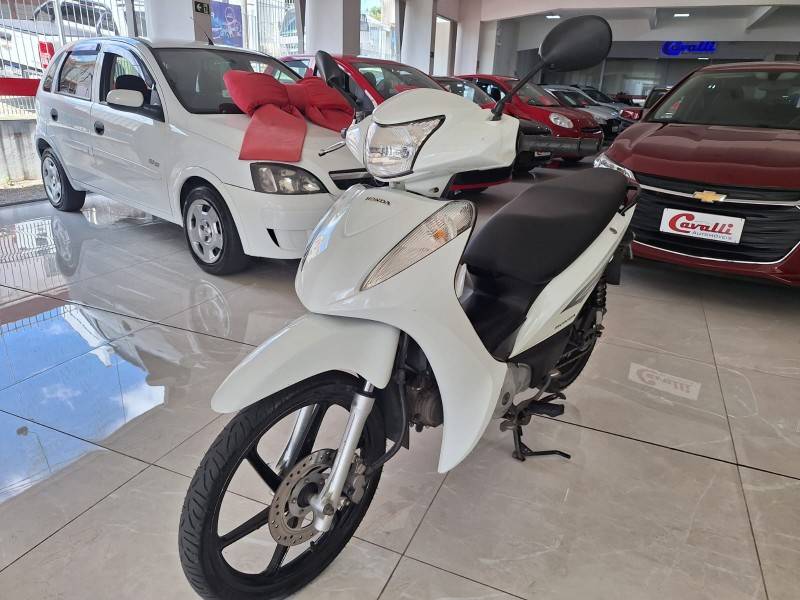 HONDA - BIZ 125 - 2013/2013 - Branca - R$ 12.900,00