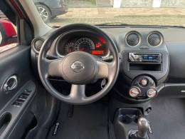 NISSAN - MARCH - 2013/2014 - Vermelha - R$ 39.900,00