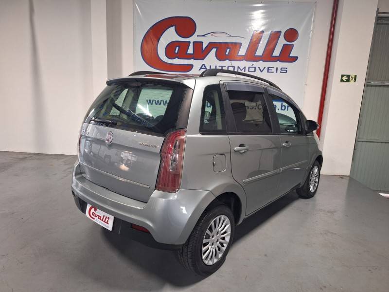 FIAT - IDEA - 2011/2012 - Cinza - R$ 35.900,00