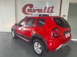 RENAULT - DUSTER - 2015/2016 - Vermelha - R$ 59.900,00
