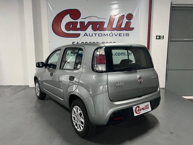 FIAT - UNO - 2015/2016 - Prata - R$ 39.900,00