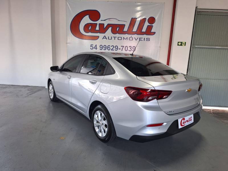 CHEVROLET - ONIX - 2020/2021 - Prata - R$ 79.900,00