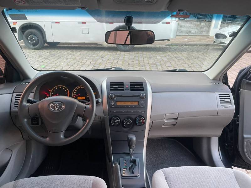 TOYOTA - COROLLA - 2009/2010 - Preta - R$ 55.900,00