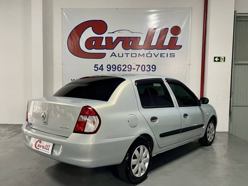 RENAULT - CLIO - 2008/2009 - Prata - R$ 23.900,00
