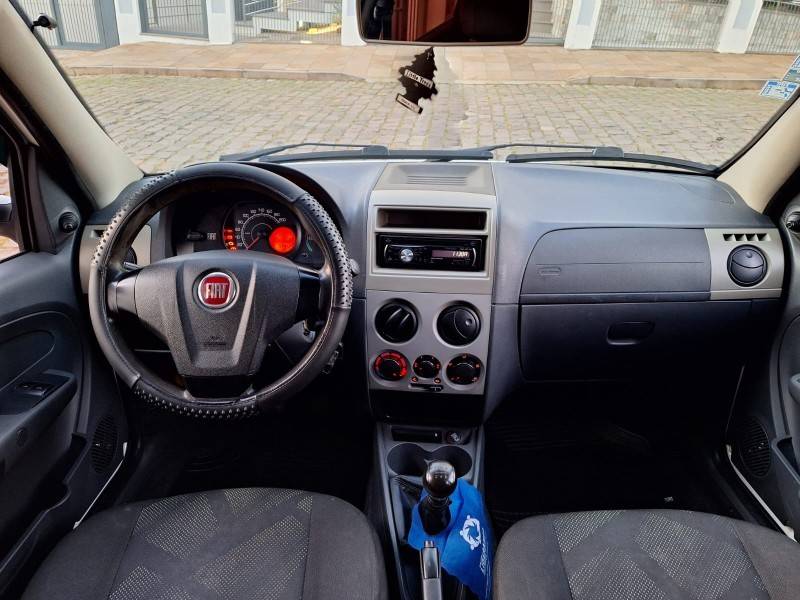 FIAT - PALIO - 2014/2015 - Branca - R$ 29.900,00