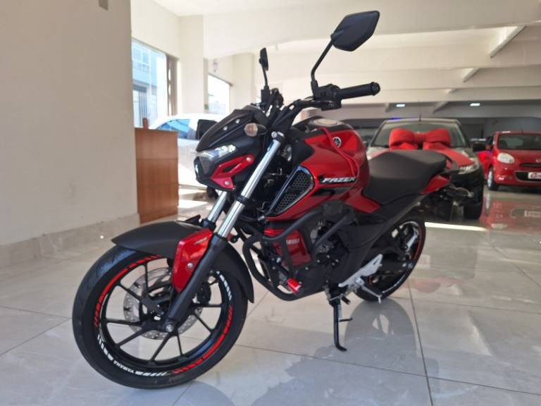 YAMAHA - FAZER - 2024/2024 - Vermelha - R$ 20.900,00
