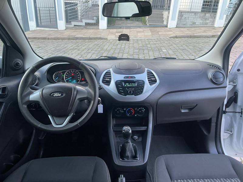 FORD - KA - 2014/2015 - Branca - R$ 40.900,00