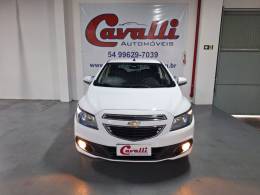 CHEVROLET - ONIX - 2013/2013 - Branca - R$ 48.900,00