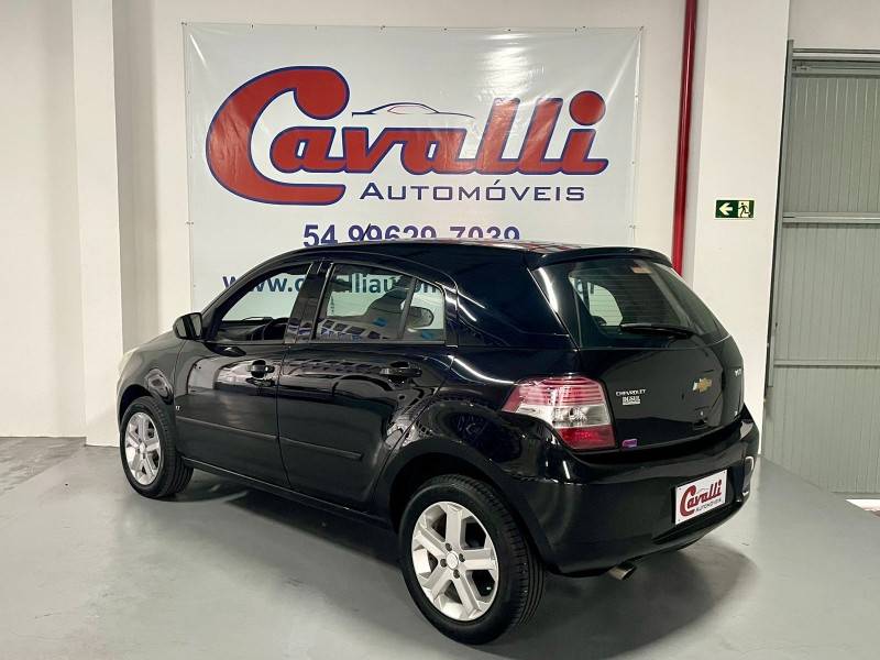 CHEVROLET - AGILE - 2010/2011 - Preta - R$ 30.900,00