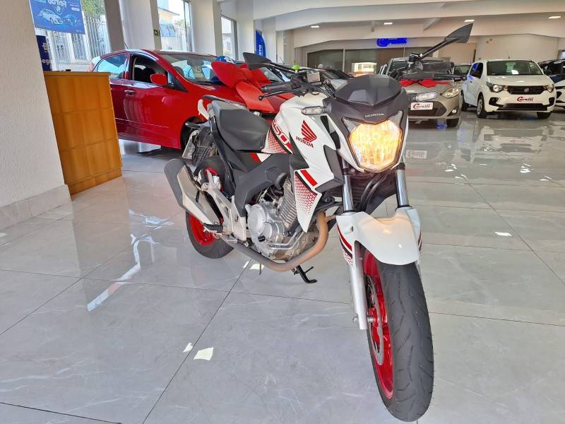 HONDA - CB 250F TWISTER - 2022/2022 - Branca - R$ 22.900,00