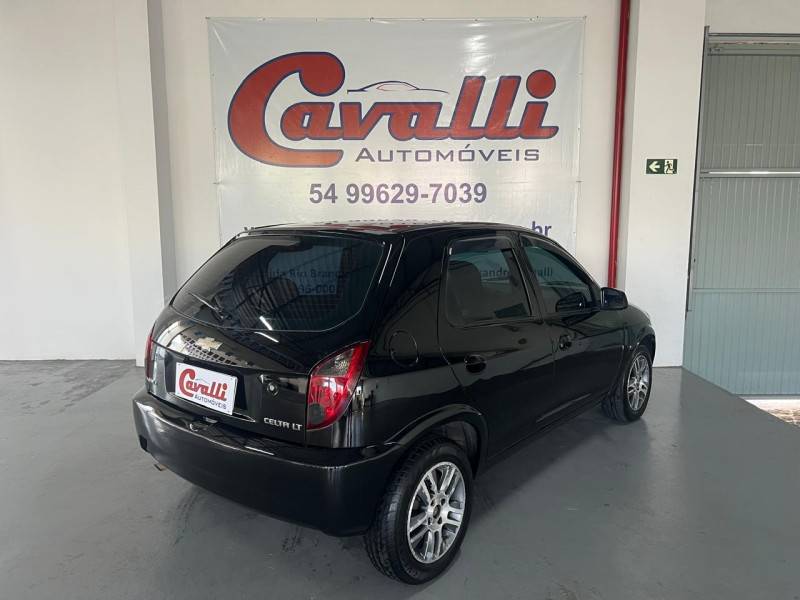 CHEVROLET - CELTA - 2012/2013 - Preta - R$ 31.900,00