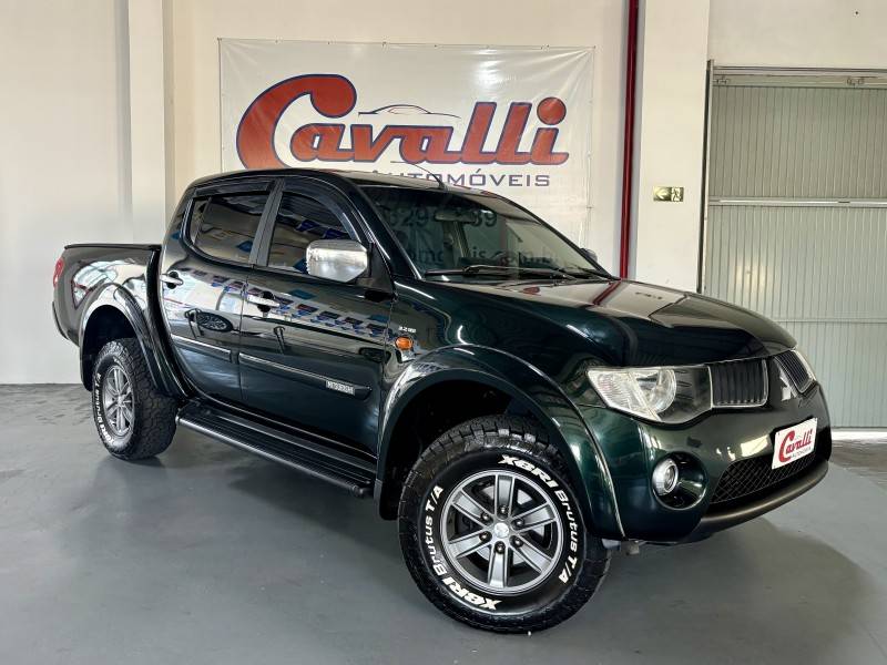 MITSUBISHI - L200 TRITON - 2008/2009 - Verde - R$ 89.900,00