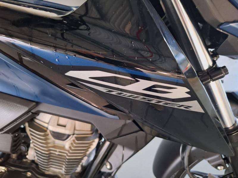 HONDA - CB 300F TWISTER - 2024/2025 - Azul - R$ 27.900,00