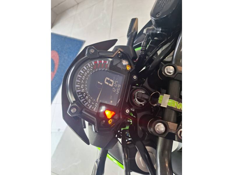 KAWASAKI - Z400 - 2019/2020 - Verde - R$ 28.900,00