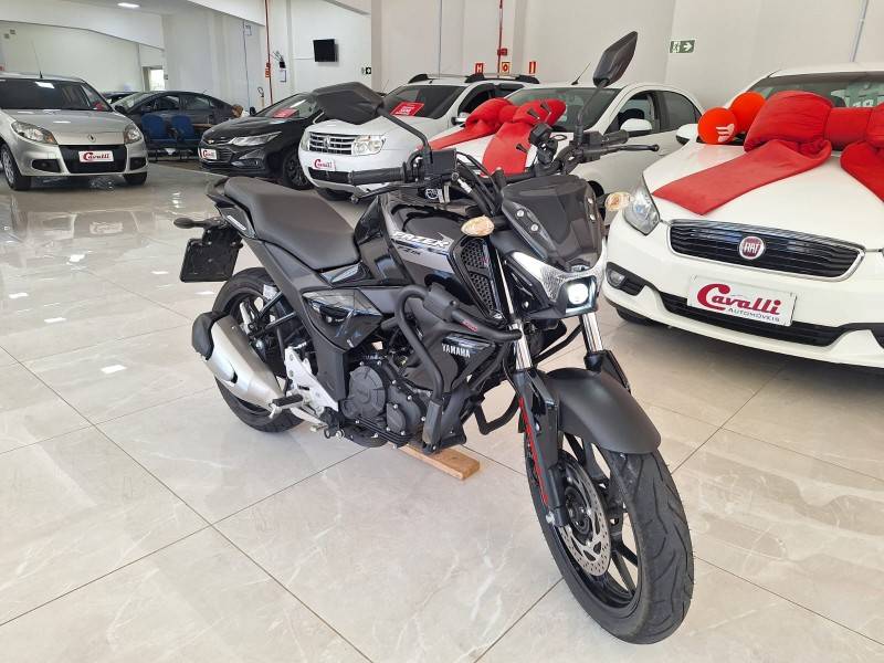 YAMAHA - FAZER - 2024/2024 - Preta - R$ 20.900,00