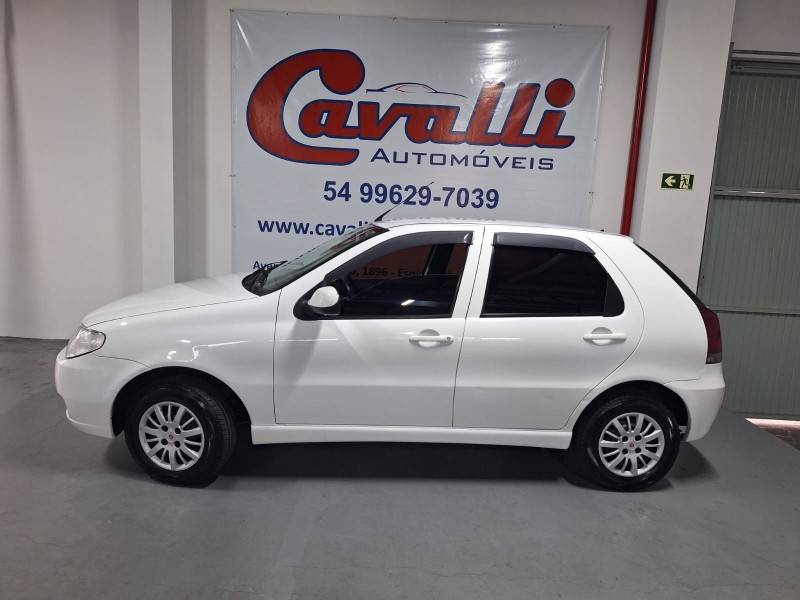 FIAT - PALIO - 2014/2015 - Branca - R$ 29.900,00