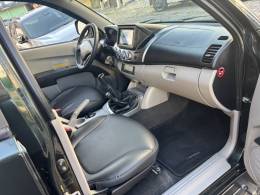 MITSUBISHI - L200 TRITON - 2008/2009 - Verde - R$ 89.900,00