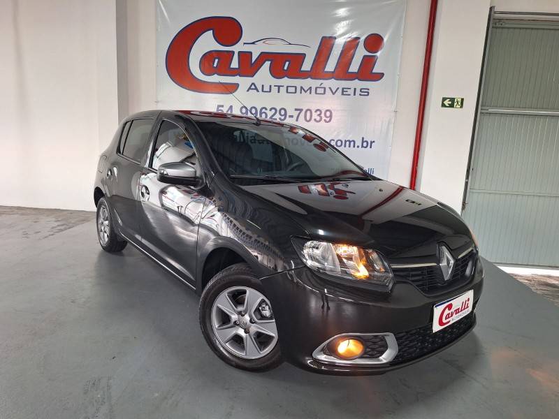 RENAULT - SANDERO - 2017/2018 - Preta - R$ 41.900,00