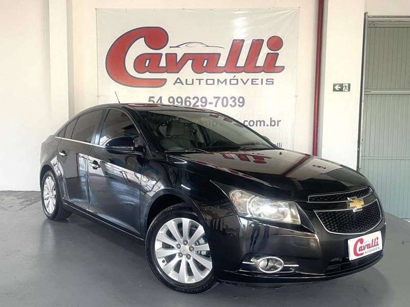 CHEVROLET - CRUZE - 2013/2014 - Preta - R$ 65.900,00