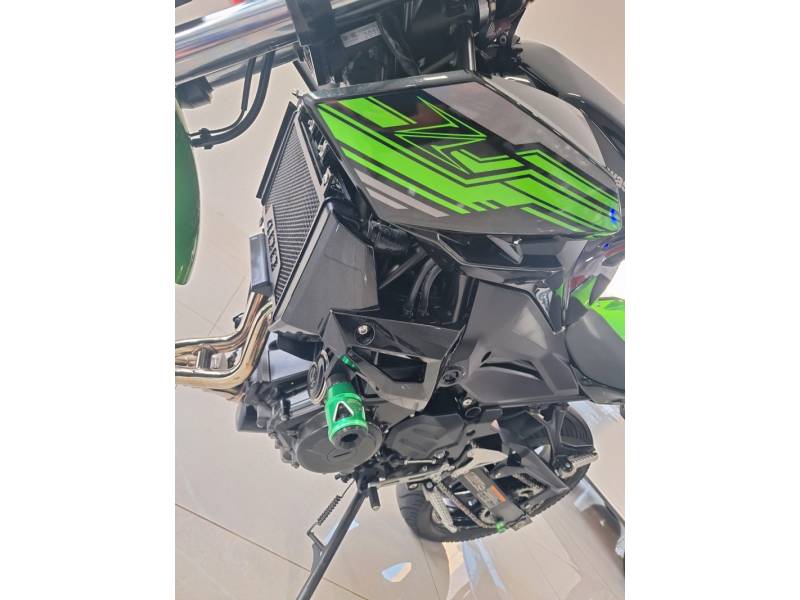 KAWASAKI - Z400 - 2019/2020 - Verde - R$ 28.900,00