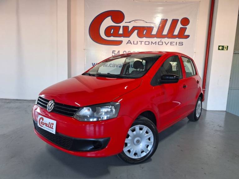 VOLKSWAGEN - FOX - 2013/2014 - Vermelha - R$ 40.900,00