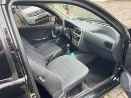 FIAT - PALIO - 2004/2005 - Preta - R$ 17.900,00