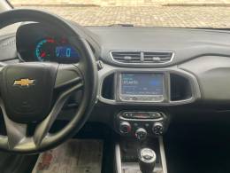 CHEVROLET - ONIX - 2014/2015 - Preta - R$ 51.900,00