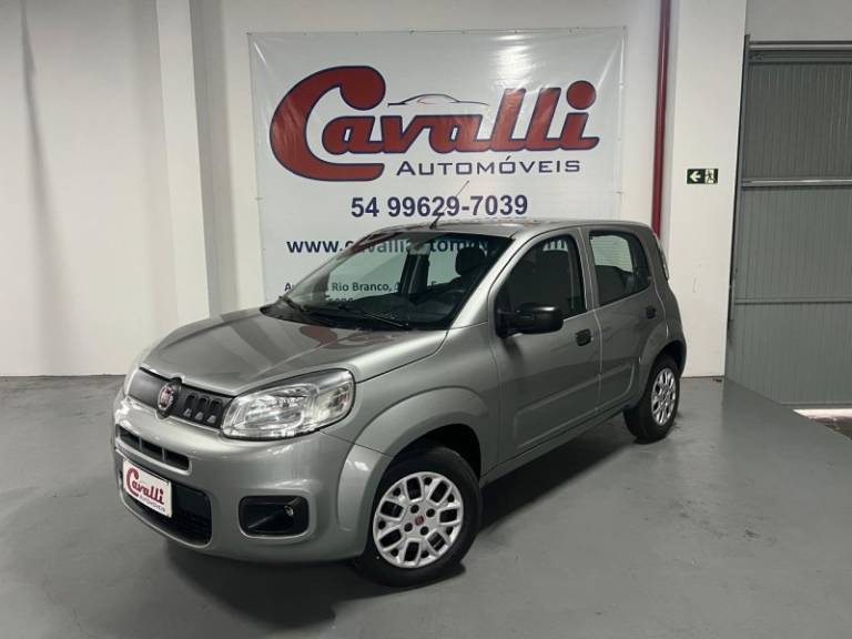FIAT - UNO - 2015/2016 - Prata - R$ 39.900,00