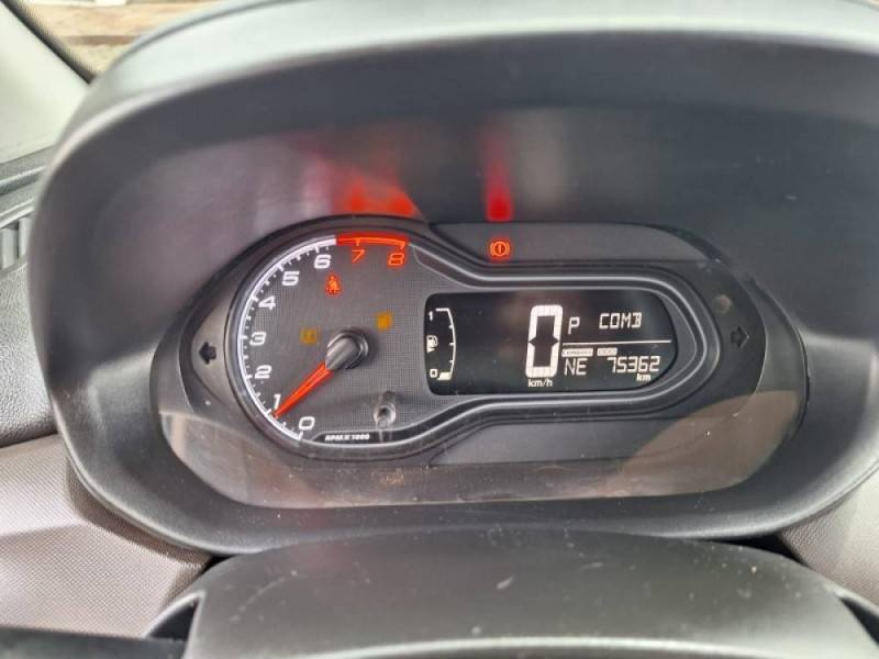 RENAULT - SANDERO - 2011/2012 - Bege - R$ 28.900,00