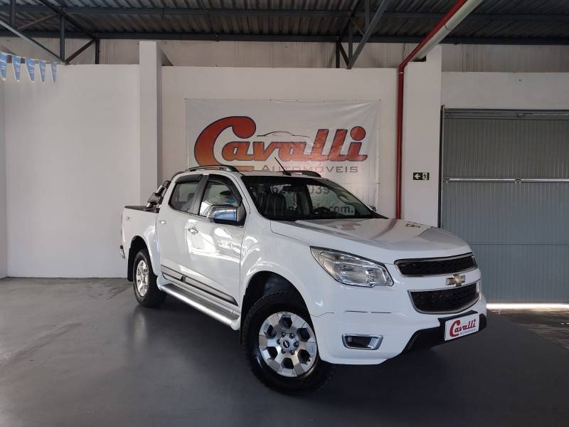 CHEVROLET - S10 - 2015/2016 - Branca - R$ 134.900,00