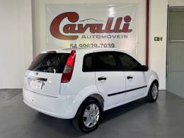 FORD - FIESTA - 2005/2006 - Branca - R$ 19.900,00