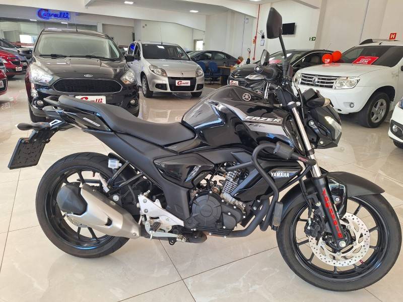 YAMAHA - FAZER - 2024/2024 - Preta - R$ 20.900,00