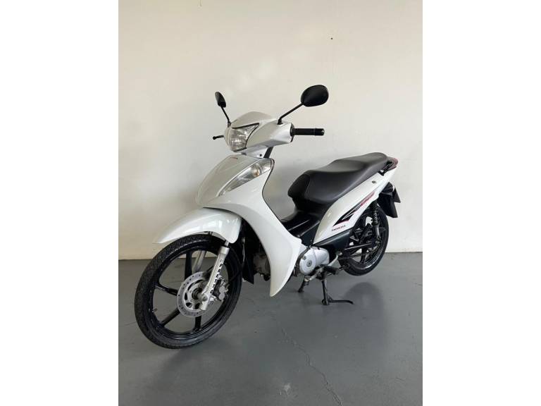 HONDA - BIZ 125 - 2015/2015 - Branca - R$ 12.900,00