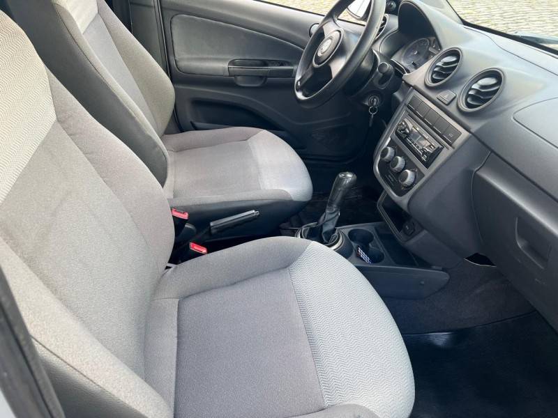 VOLKSWAGEN - VOYAGE - 2009/2009 - Prata - R$ 28.900,00