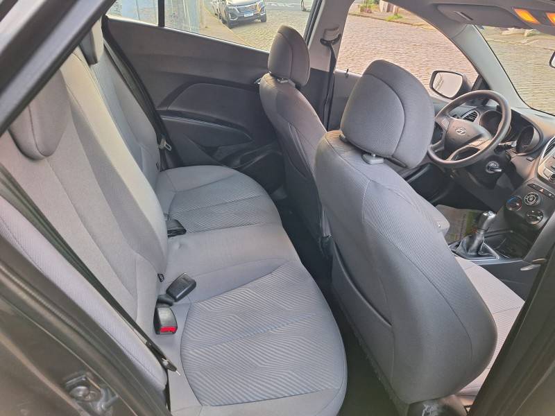 HYUNDAI - HB20S - 2014/2015 - Cinza - Sob Consulta