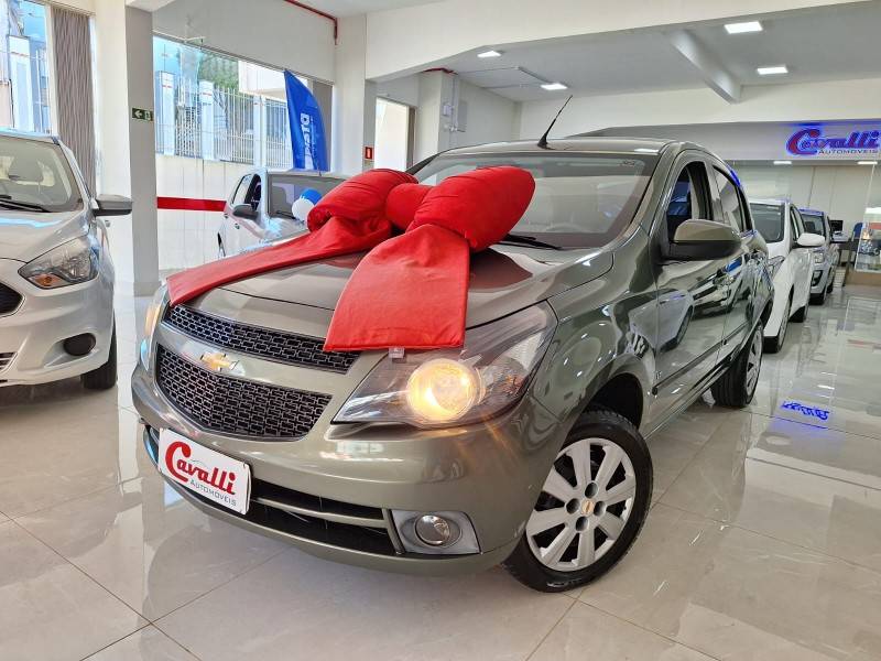 CHEVROLET - AGILE - 2010/2011 - Verde - R$ 31.900,00