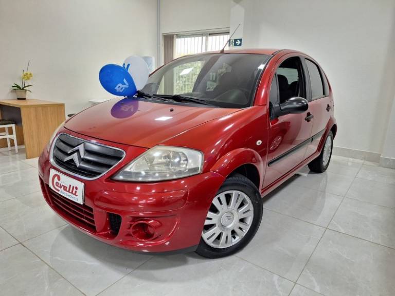 CITROËN - C3 - 2010/2011 - Vermelha - R$ 27.900,00