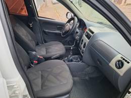 FIAT - PALIO - 2014/2015 - Branca - R$ 29.900,00