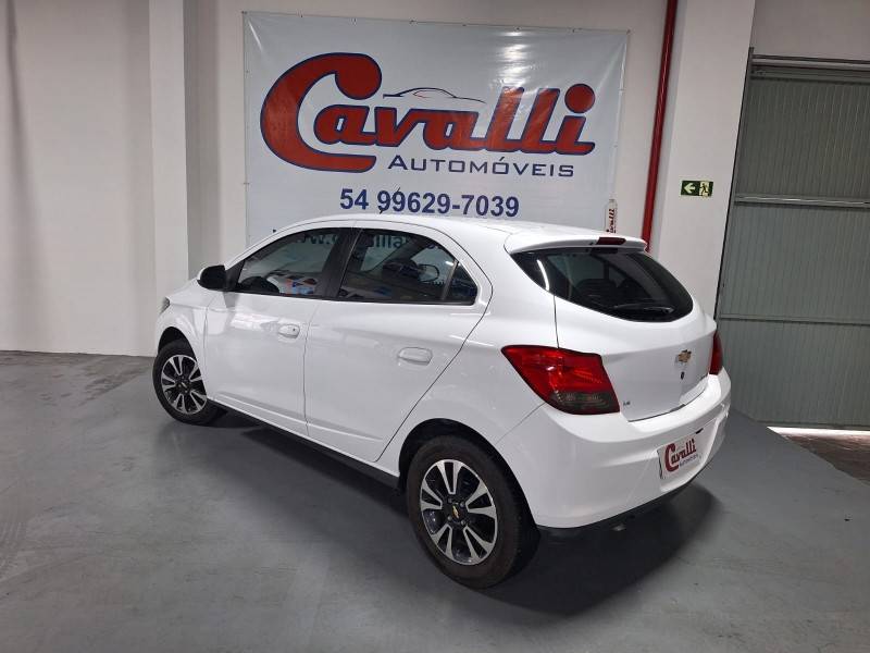 CHEVROLET - ONIX - 2013/2013 - Branca - R$ 48.900,00
