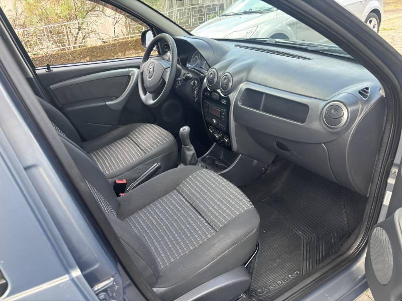 RENAULT - SANDERO - 2011/2012 - Cinza - R$ 33.900,00